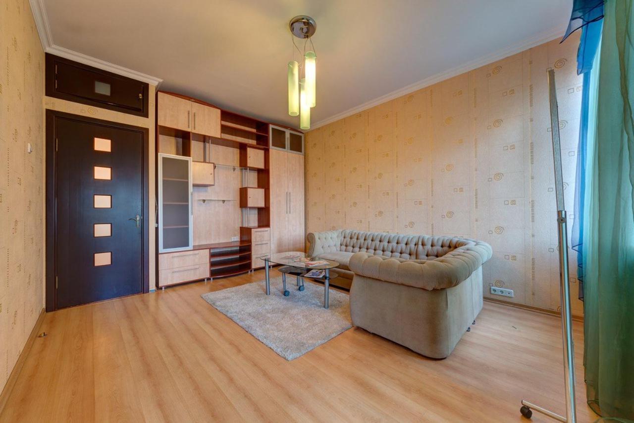 Apartments With Three Rooms On Shevchenko Blvd كييف المظهر الخارجي الصورة