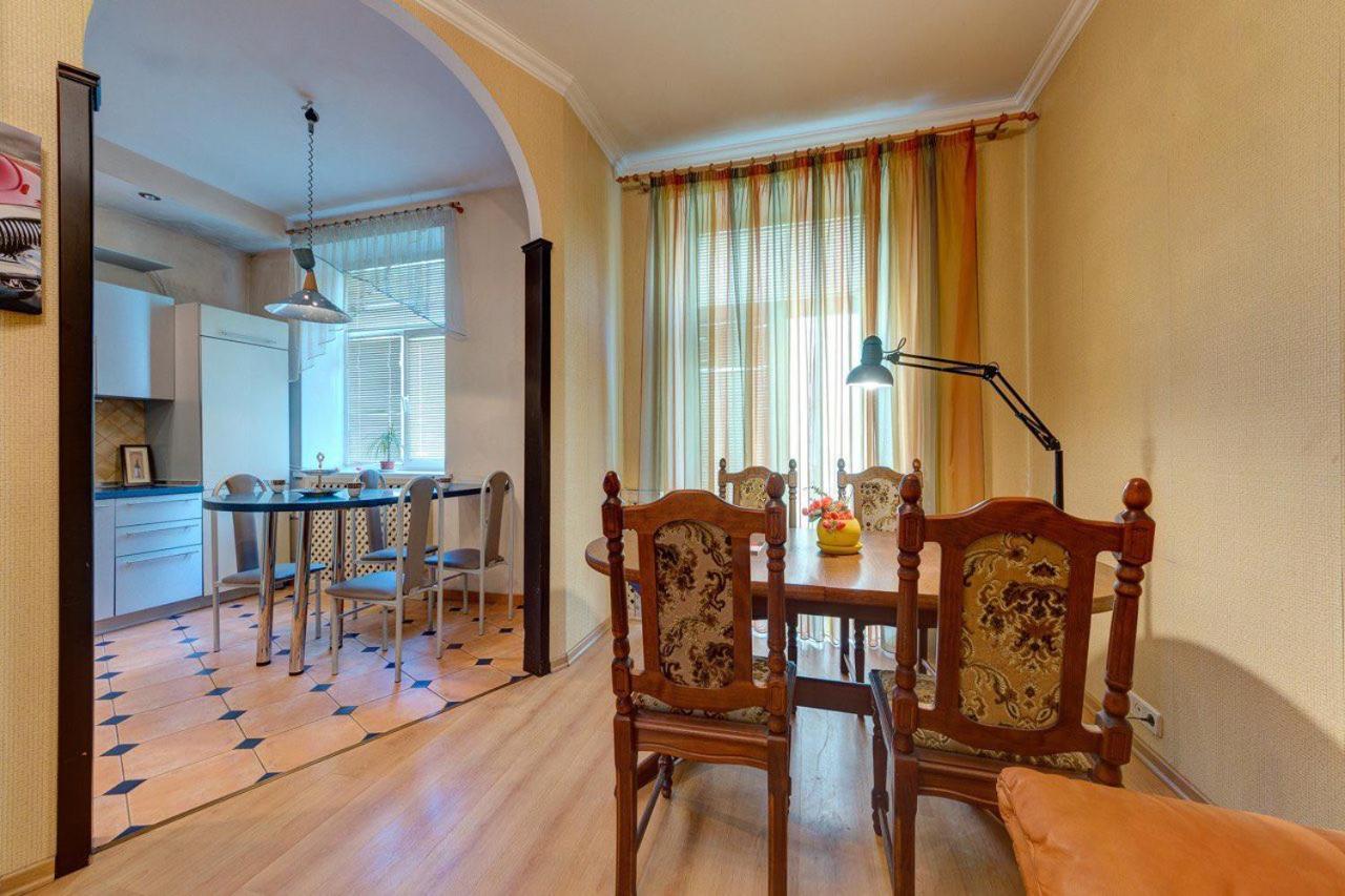 Apartments With Three Rooms On Shevchenko Blvd كييف المظهر الخارجي الصورة
